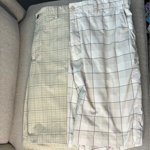 Lot of 2 size 34 men’s golf shorts excellent used condition.